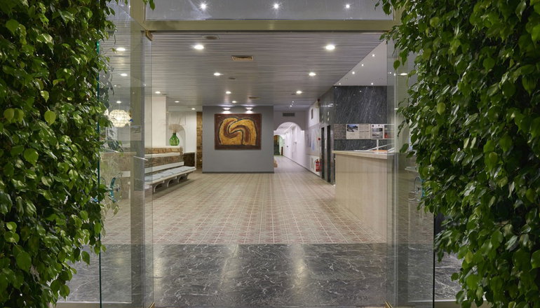 4* Tinos Beach Hotel